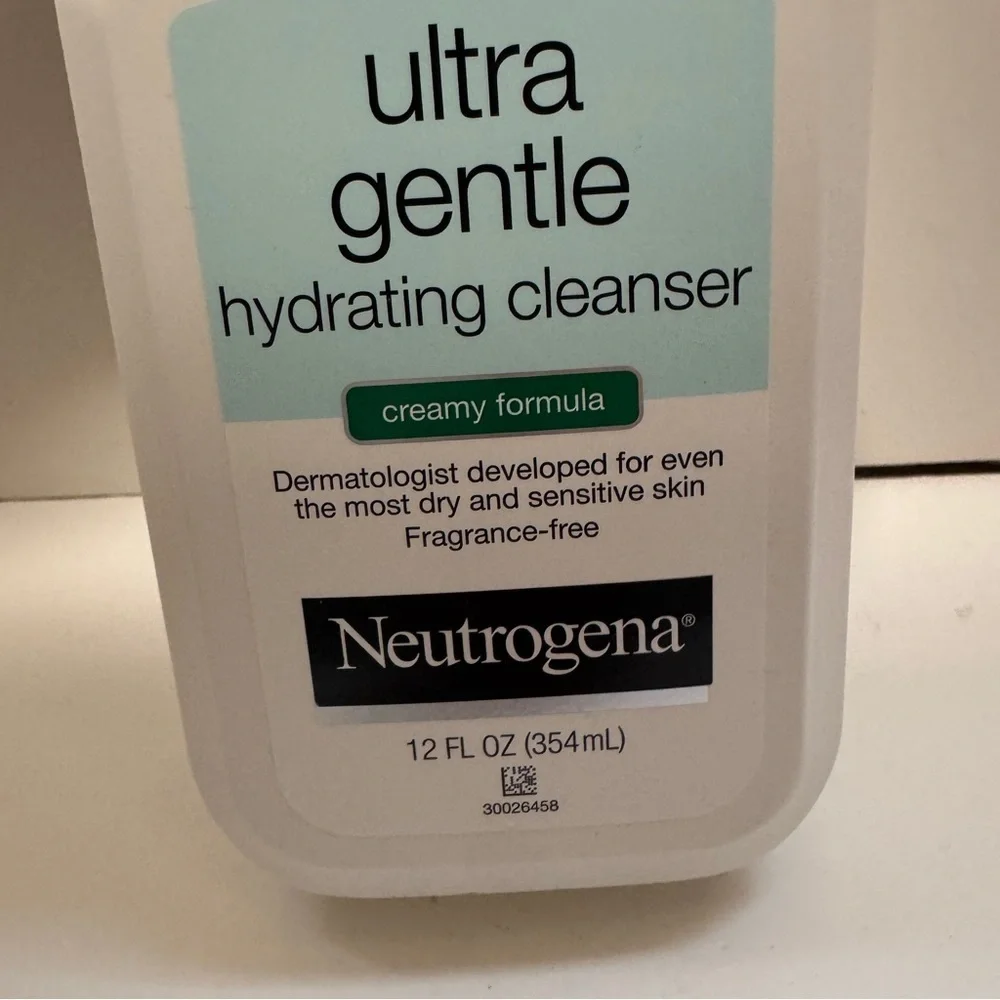 Neutrogena Ultra Gentle Hydrating Cleanser Creamy Formula 12 OZ